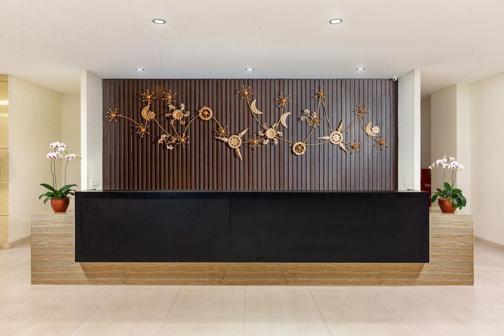 Swiss-Belinn Gajah Mada Medan Exterior photo