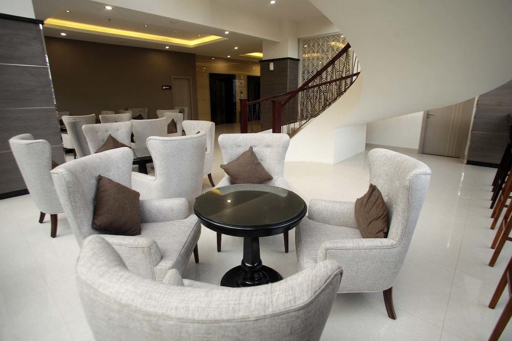 Swiss-Belinn Gajah Mada Medan Exterior photo